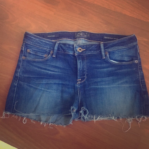 Lucky Brand Denim - Lucky Brand cut off jean shorts